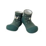 Zapatos calcetín Attipas Zootopia Sea Lion en caqui con morsa bordada y lunares, vista frontal del par