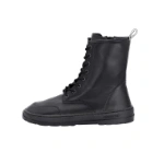 Bota militar Omega de Beflamboyant en negro, vista lateral interior con cordones, cremallera y suela de goma negra