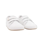 Blanditos Londres Blanco, zapatillas infantiles de piel blanca con doble velcro y suela color miel, vista frontal del par