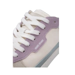 Detalle de la zapatilla Muris Majorca Malva: cordones blancos, lona crudo y ojales en ante malva con la marca Muris