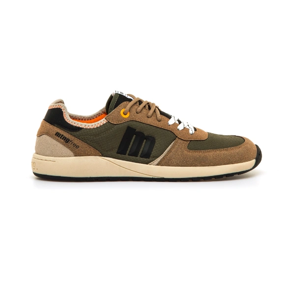 Zapatilla Mustang Free Apolo verde caqui con piel marrón, logotipo negro y suela beis, vista lateral