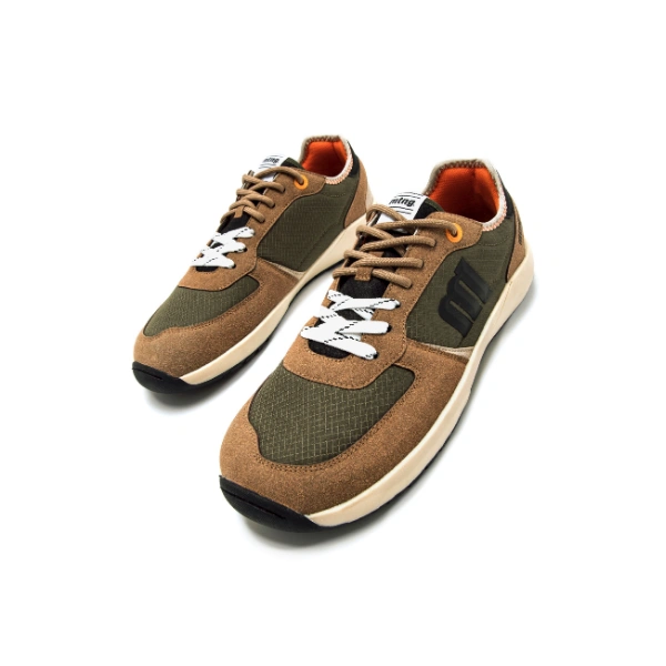 Par de zapatillas Mustang Free Apolo Verde de malla verde y ante marrón, con cordones blancos y marrones