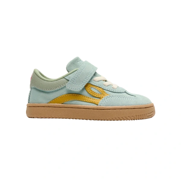 Zapatilla Lejan ONE Kids color menta con velcro, detalle mostaza y suela de goma marrón, vista lateral