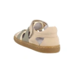 Sandalia deportiva Blanditos Jamaica beige y verde vista trasera, con talón cerrado, velcro y suela color caramelo