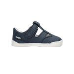Sandalia infantil Mustang Baby free en azul marino, vista lateral con tira de velcro, calados y suela blanca