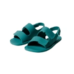 Sandalias Muris Waterproof Aruba Mini aguamarina con dos tiras de velcro y talonera, vista frontal en tres cuartos
