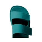 Sandalia waterproof Aruba Mini de Muris en aguamarina con dos tiras de velcro y plantilla con relieve de puntos