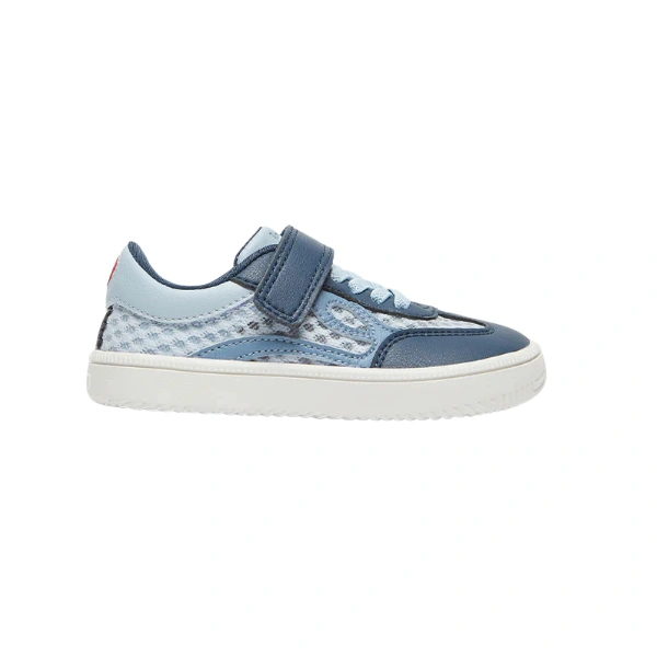 Zapatilla Lejan ONE Kids Mesh Azul en vista lateral, con malla azul claro, refuerzos azul marino, velcro y suela blanca