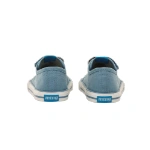 Zapatillas infantiles Mustang Free de loneta azul vistas por detrás, con velcro y logotipo mtng en el talón
