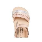 Sandalia arcoíris Tecnobaby de Conguitos vista desde arriba, con tiras de velcro en plata, oro y rosa metalizado