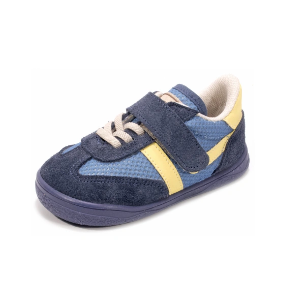 Zapy deportiva Dali Jeans de ante azul marino y rejilla azul con franjas amarillas, velcro y cordones beige