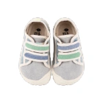 Victoria Basket Azul vistas desde arriba, zapatillas infantiles de lona gris azulado con dos velcros verde y azul