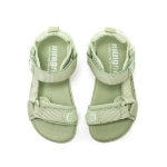 Sandalias Mustang Free Nylon Strap en verde claro vistas desde arriba, con tiras de nylon y cierres de velcro