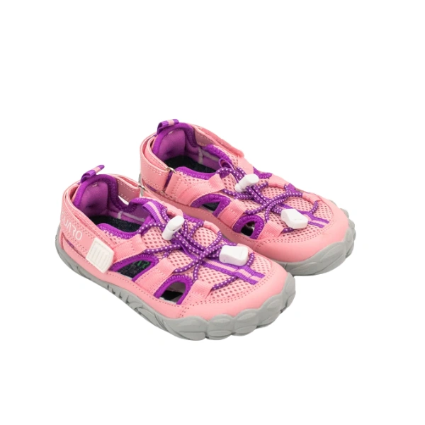 Sandalias cerradas Saguaro Breeze III rosa con cordón elástico morado, velcro y suela gris, vista lateral del par
