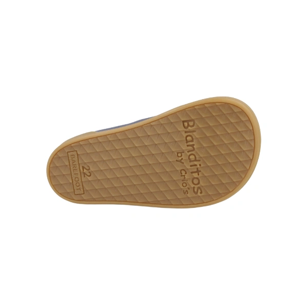 Suela barefoot del zapato infantil Blanditos Londres, de goma color miel con relieve de rombos y talla 22 grabada