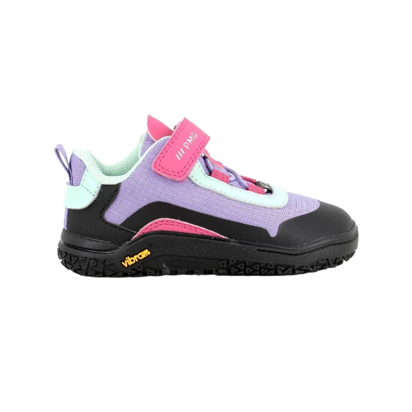 Deportiva infantil Primigi Goretex lila y negra con velcro fucsia y suela Vibram, vista lateral