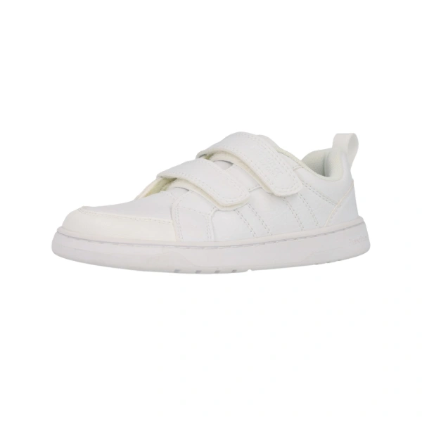 Zapatillas Blanditos Aneto Blanco infantiles con dos tiras de velcro, vista lateral delantera del pie izquierdo