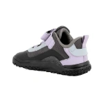 Zapatilla deportiva infantil Primigi Goretex orchidea en gris y lila con velcro, vista trasera lateral y suela negra