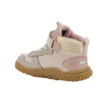 Bota Primigi Barefoot Gtx Platin en piel beige y rosa, vista trasera lateral con velcro y suela color miel